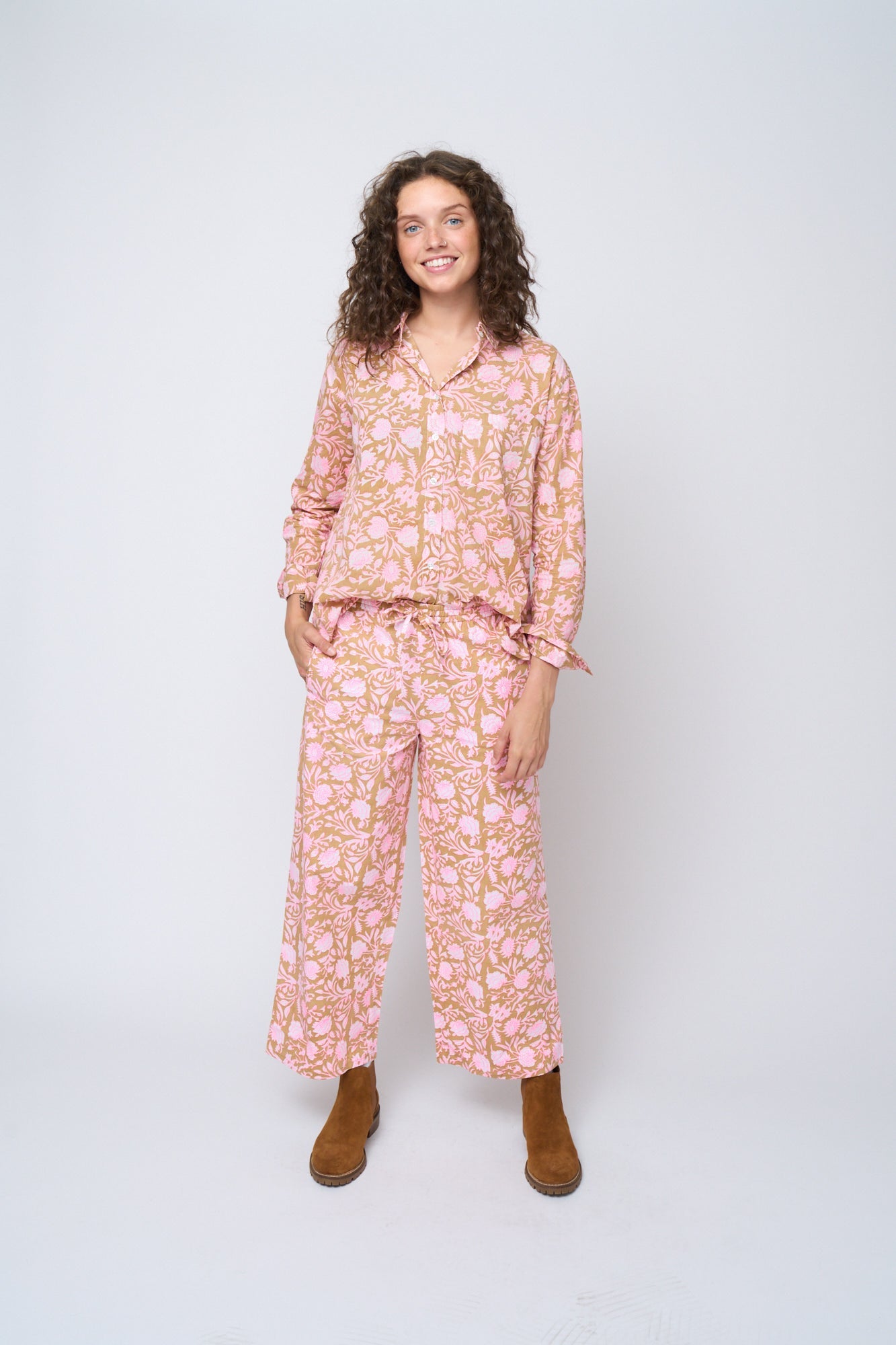 Good Boyfriend Shirt - Floral Escape Baked Clay & Neon Pink