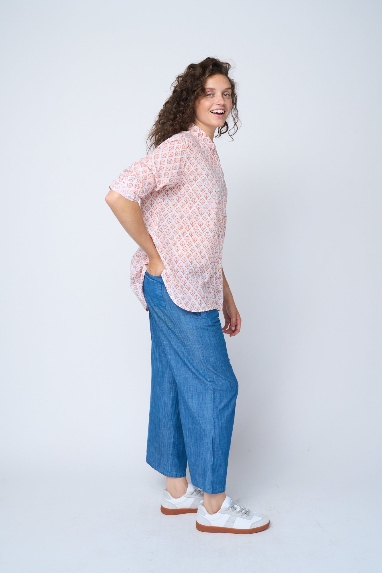 Good Boyfriend Shirt - Sunflower in Desert Flower