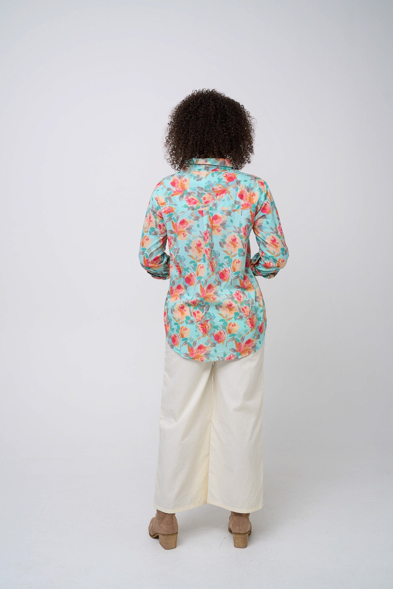Good Boyfriend Shirt - Watercolor Floral Glacier Blue