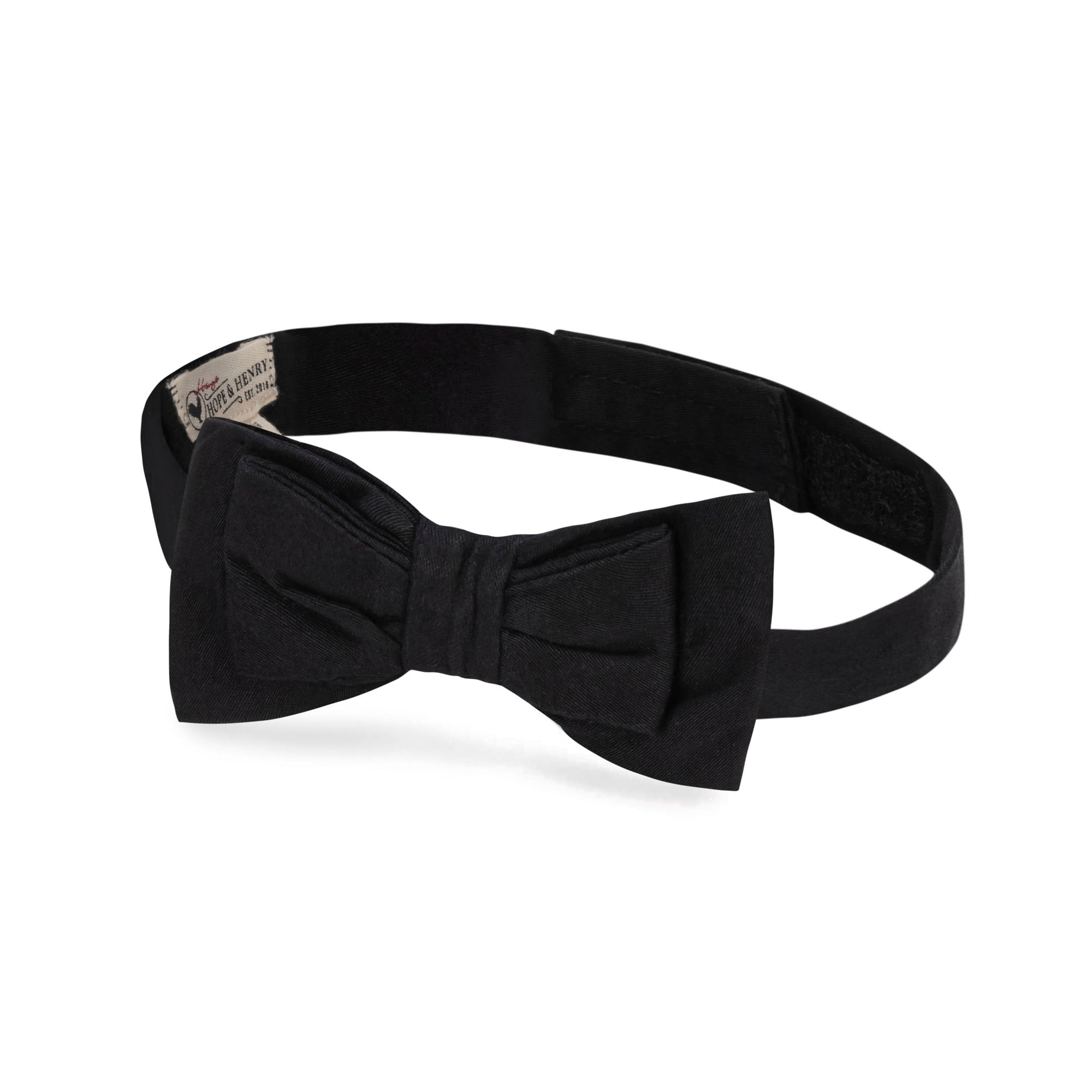 Sateen Bow Tie in Black — detail view