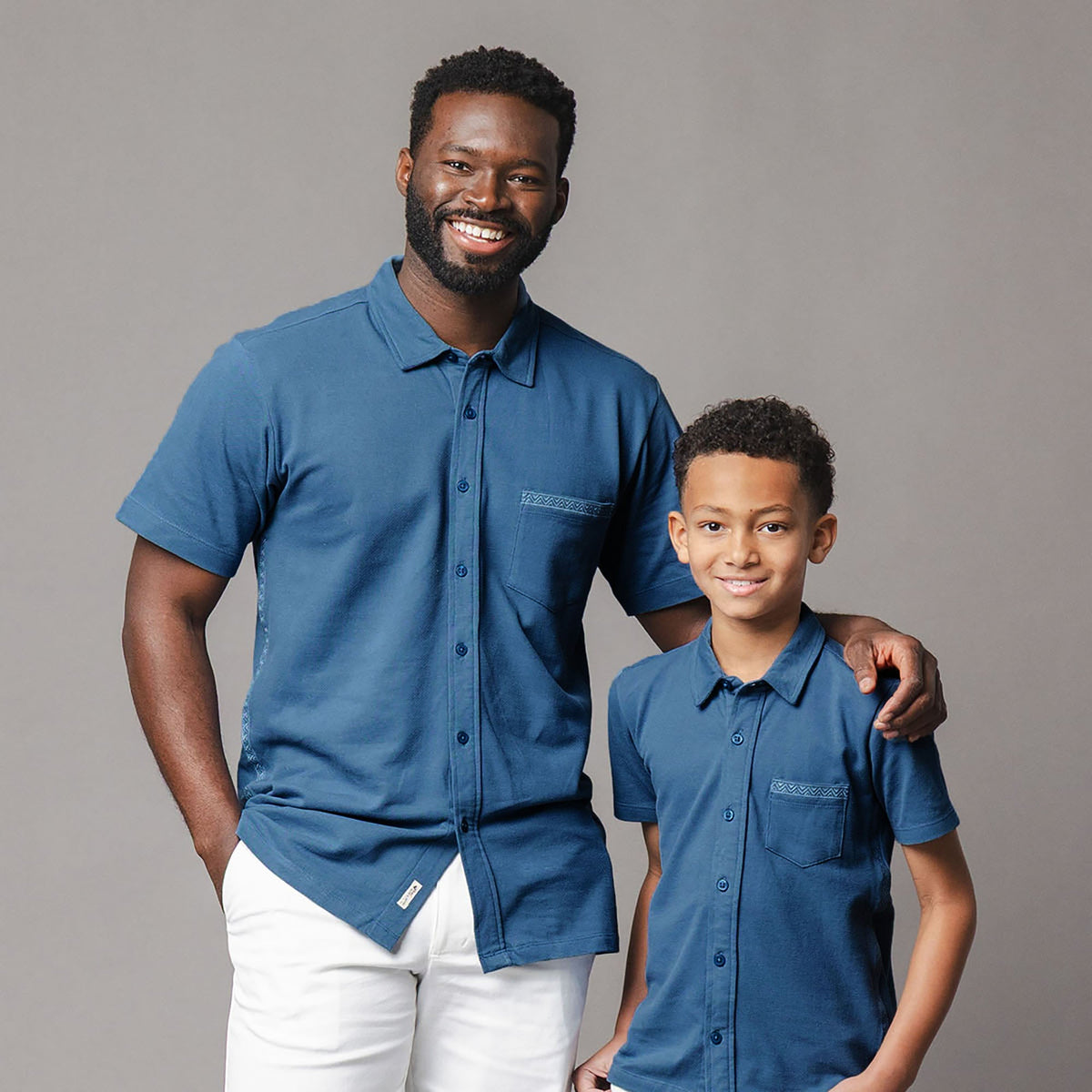 Organic Pique Short Sleeve Shirt in Stone Blue — detail view