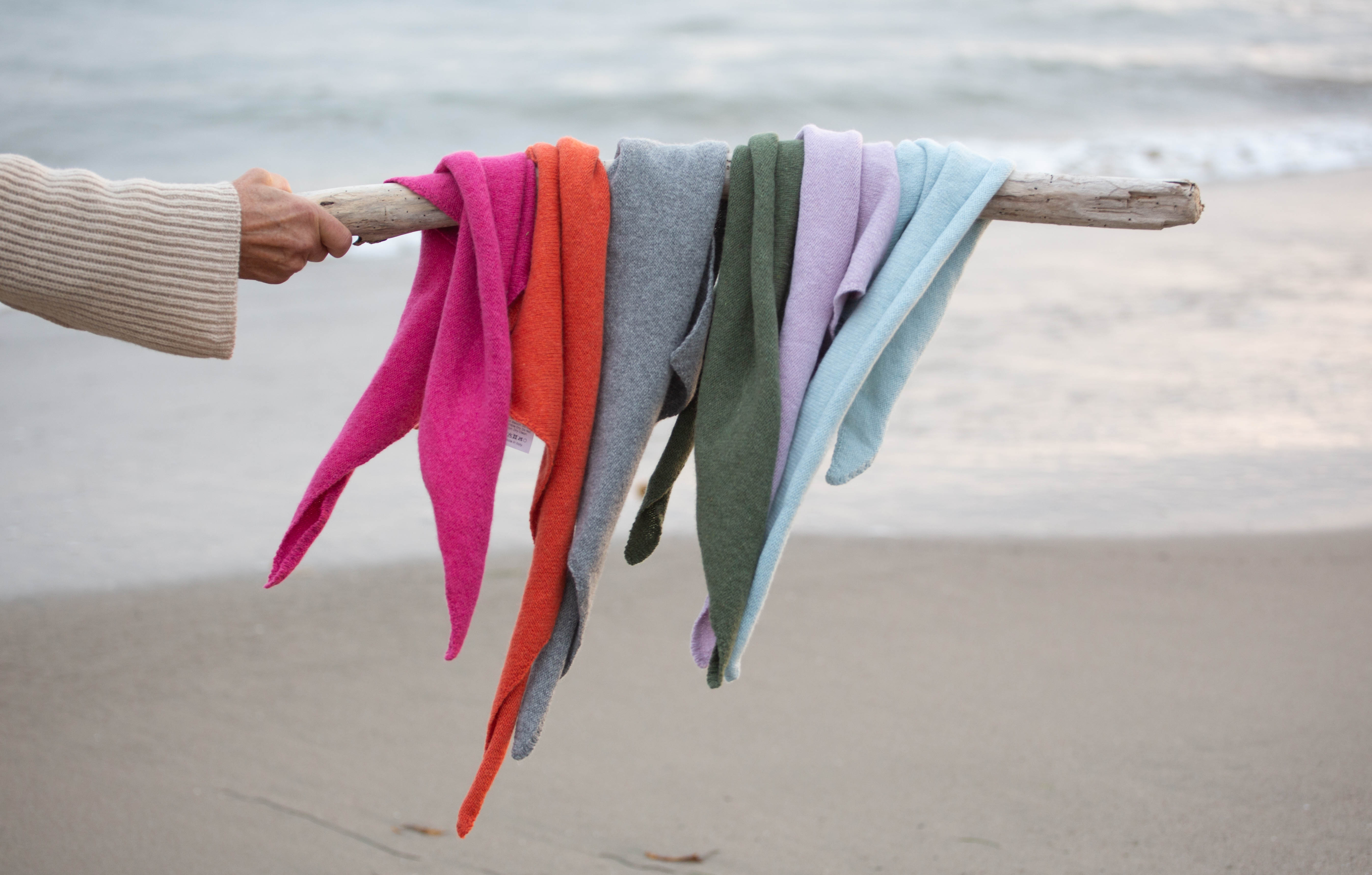 Newport Triangle Recycled Cashmere Scarf - Olive