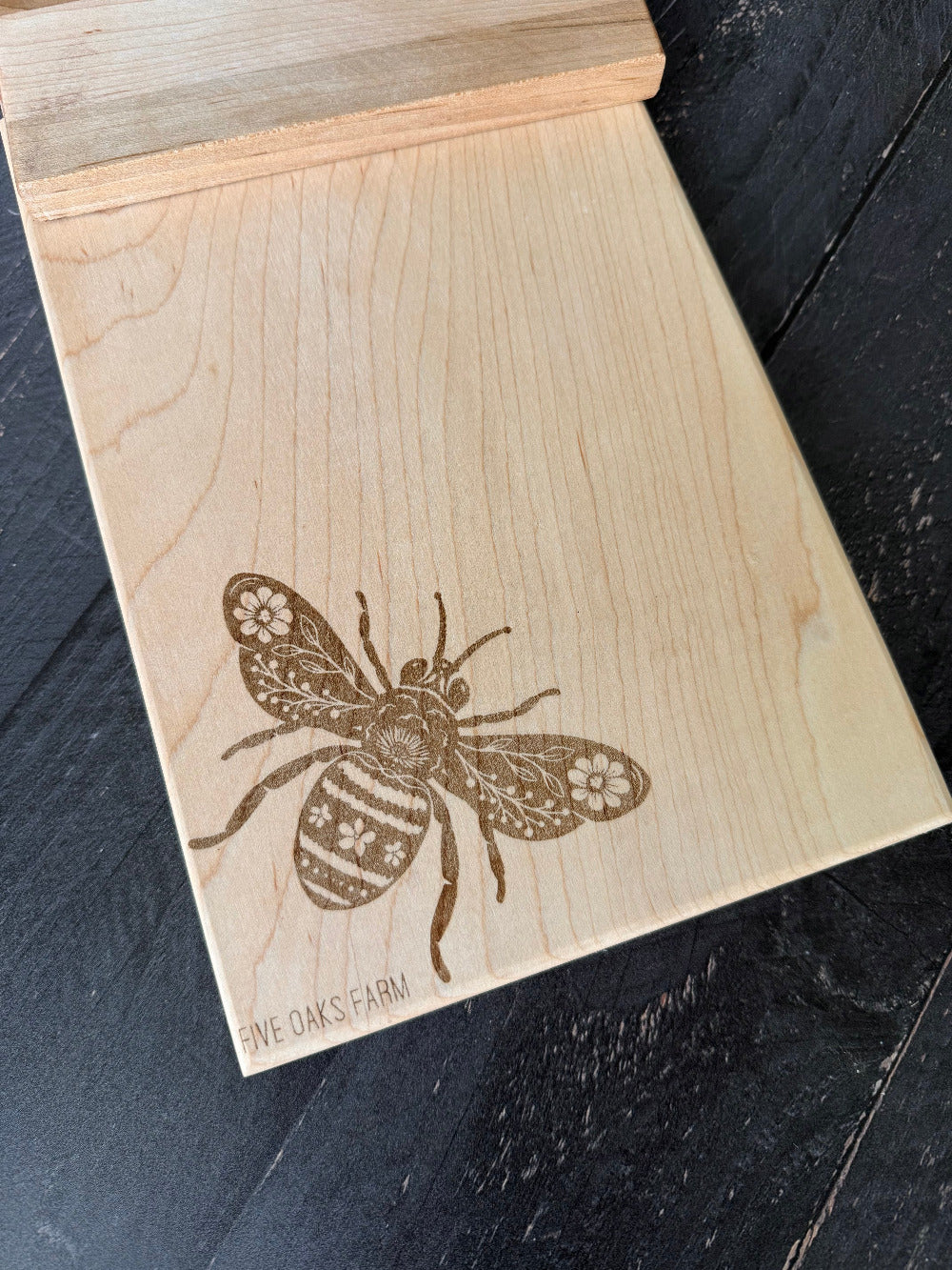 Hardwood vertical cutting board with upright bread support — Five Oaks Farm