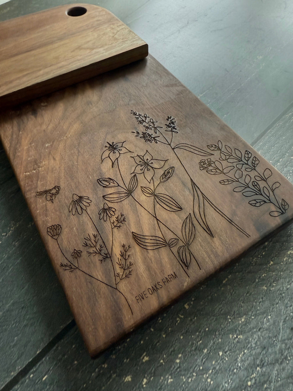 Hardwood vertical cutting board with upright bread support — Five Oaks Farm