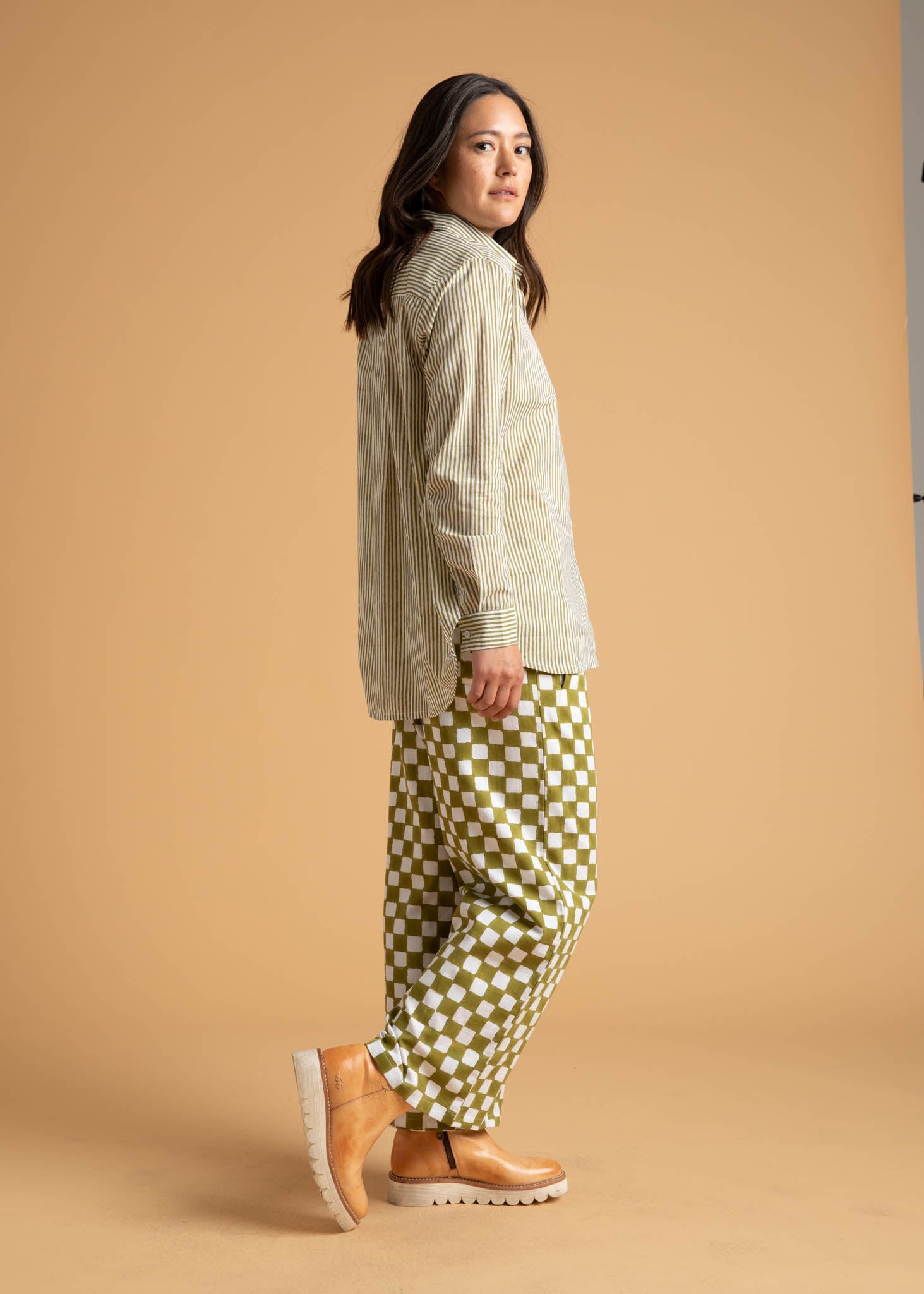 Good Boyfriend Shirt - Menswear Stripe Olive Oil