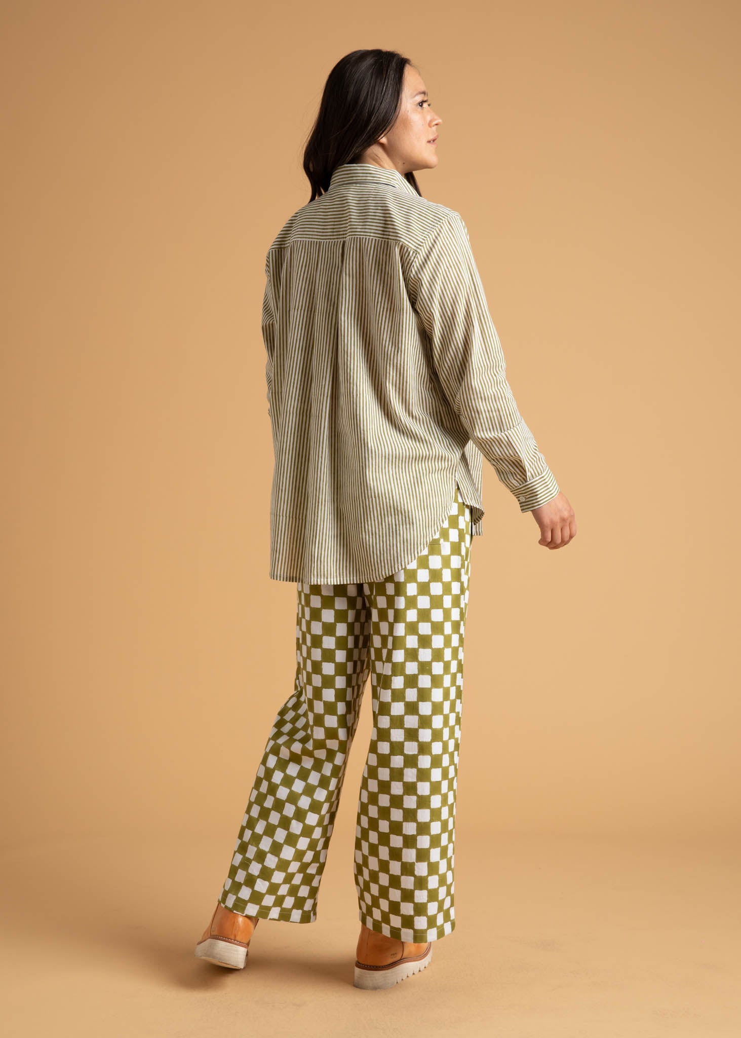 Good Boyfriend Shirt - Menswear Stripe Olive Oil