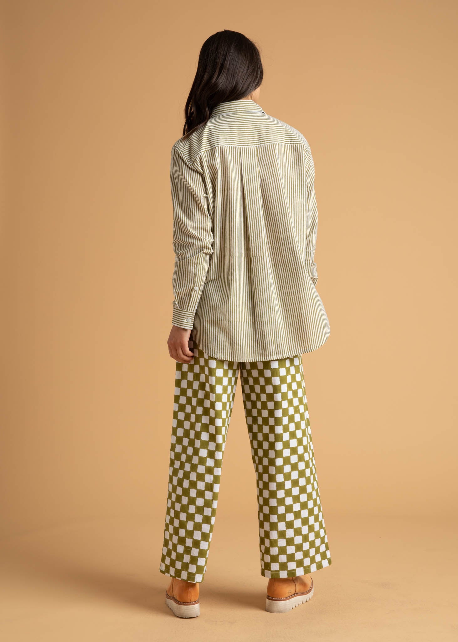 Good Boyfriend Shirt - Menswear Stripe Olive Oil