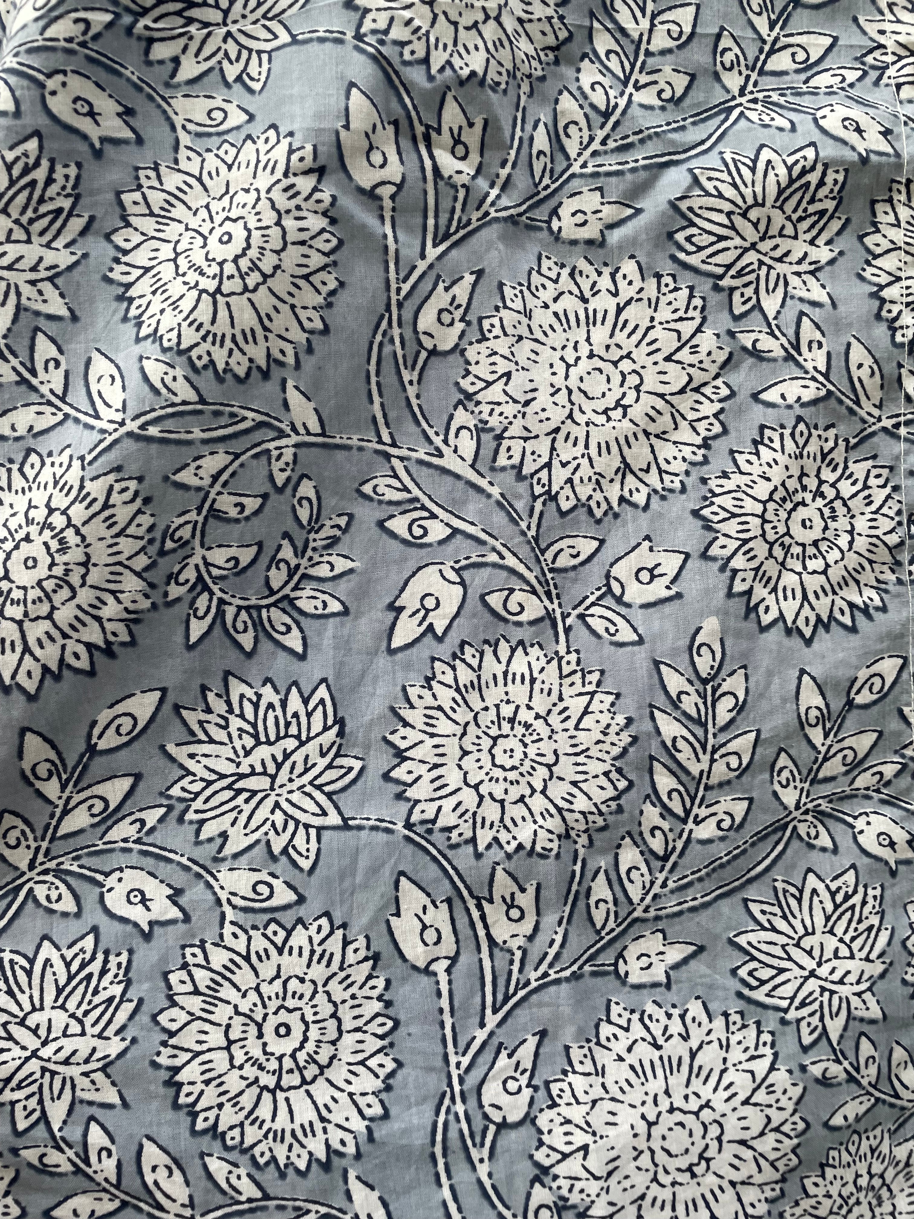 Good Boyfriend Shirt - Hydrangea Beauty Cornflower Blue