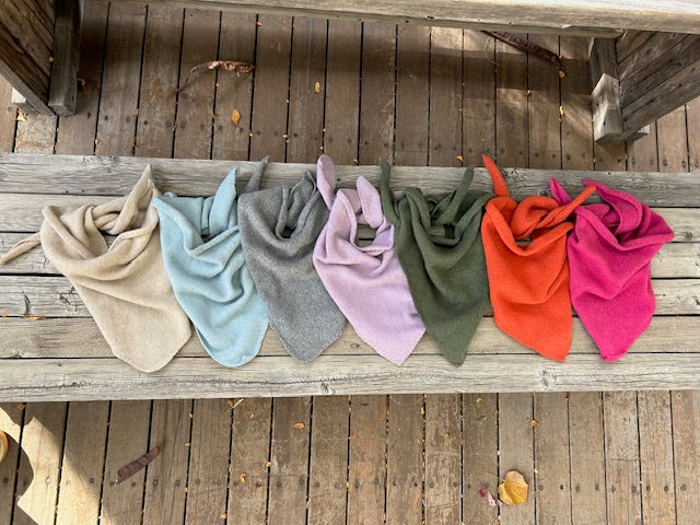 Newport Triangle Recycled Cashmere Scarf - Olive