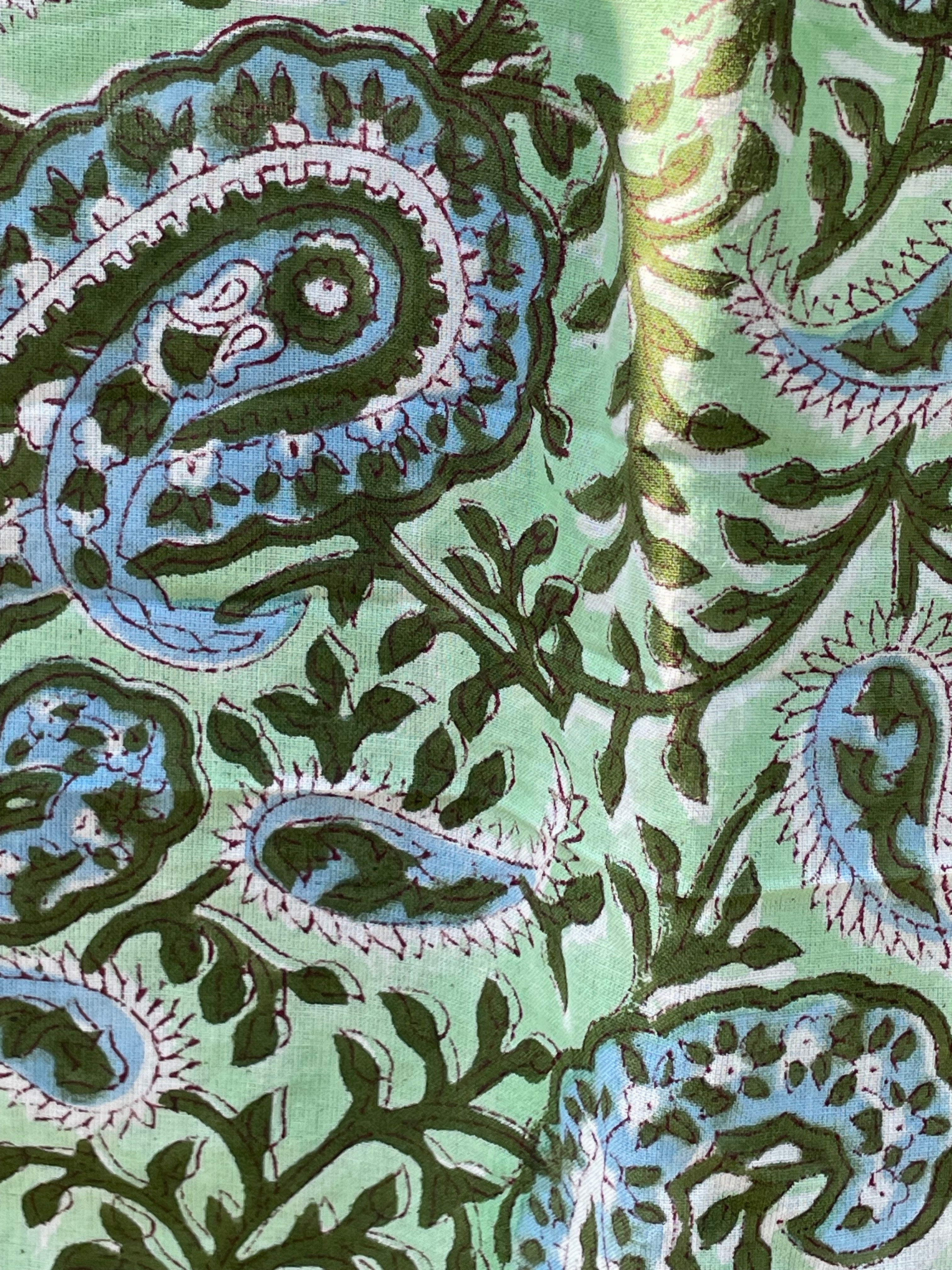 Good Boyfriend Shirt - Camden Paisley