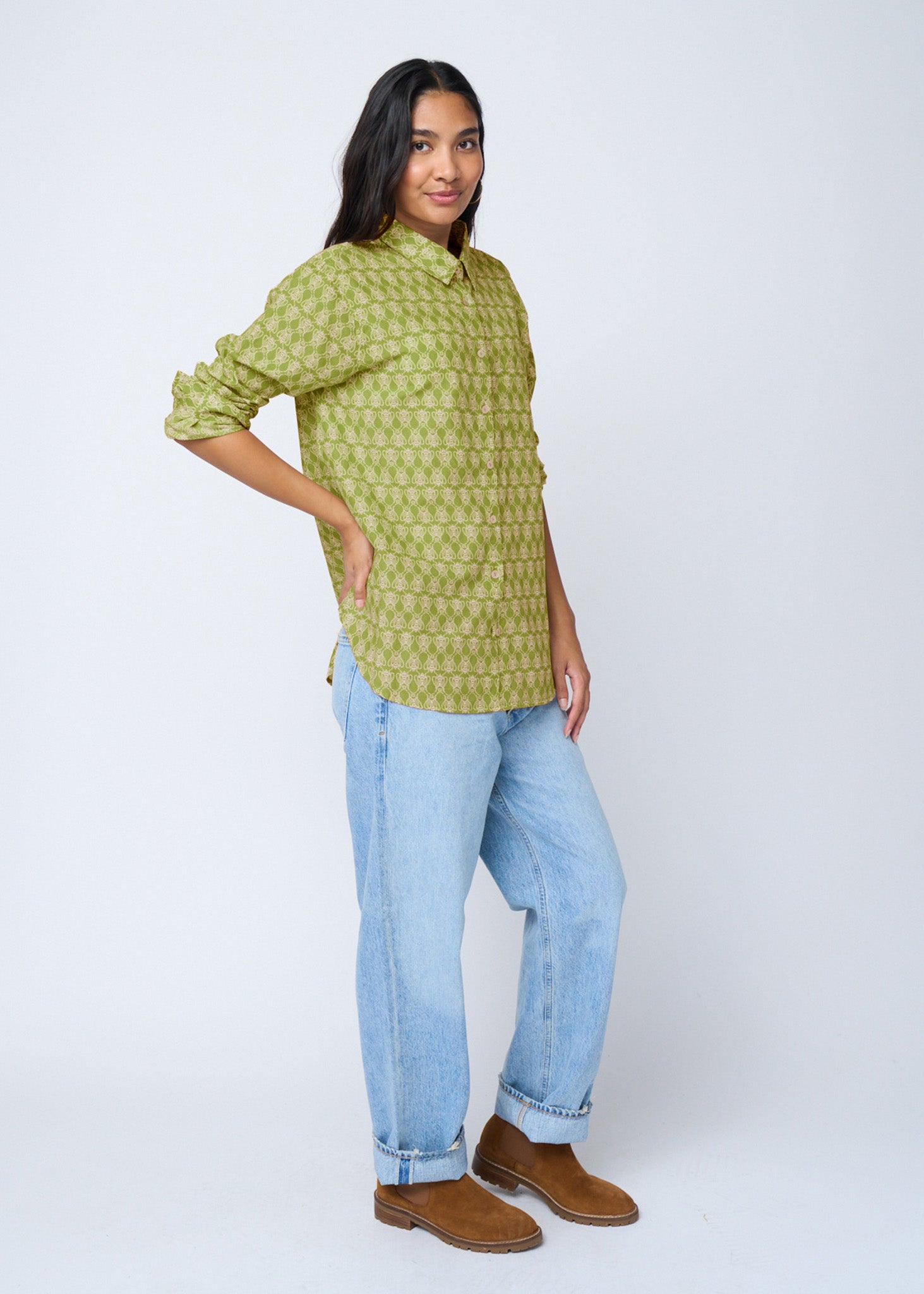Good Boyfriend Shirt - Bee Happy Olive
