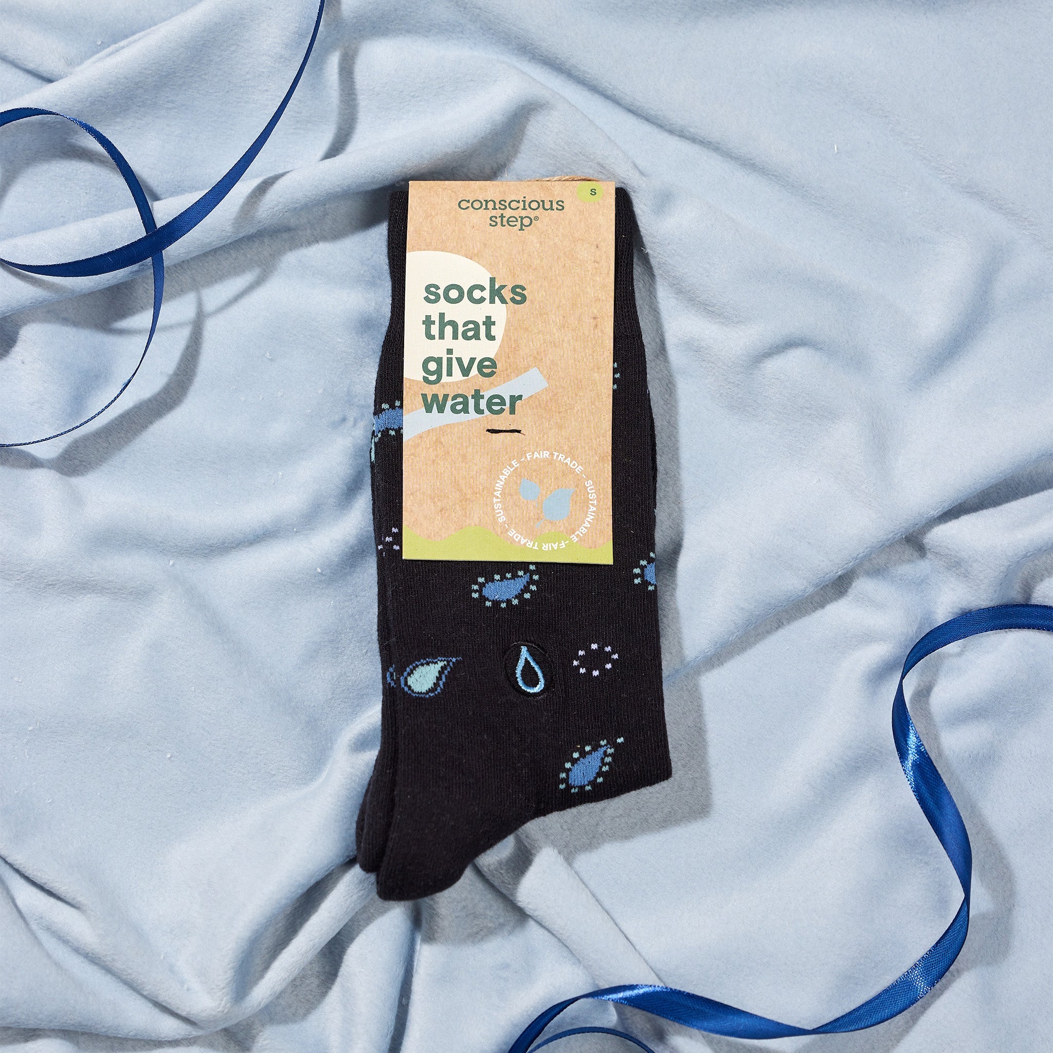 Black and blue teardrop-paisley organic cotton crew socks — Conscious Step