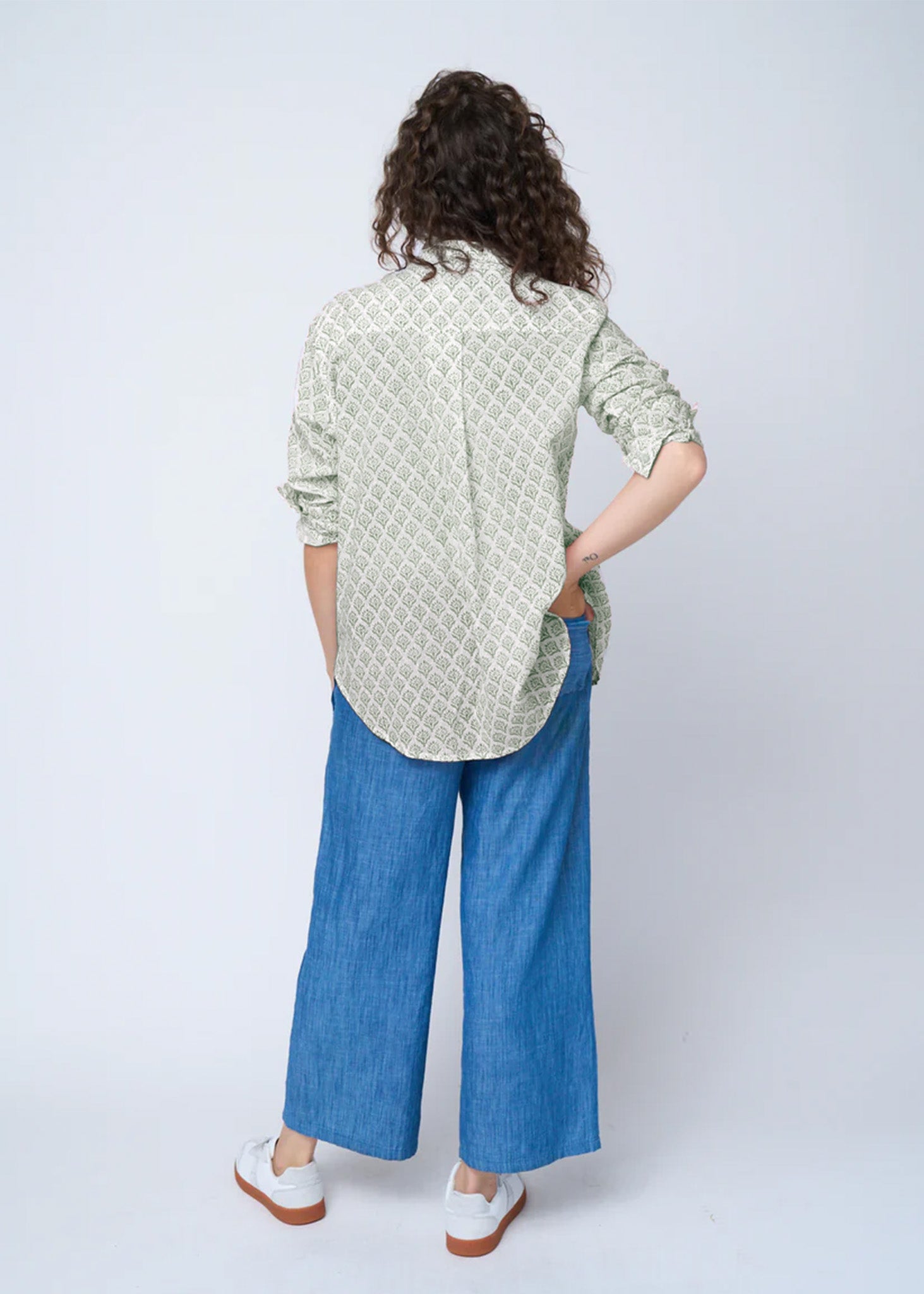 Good Boyfriend Shirt - Sunflower Olive